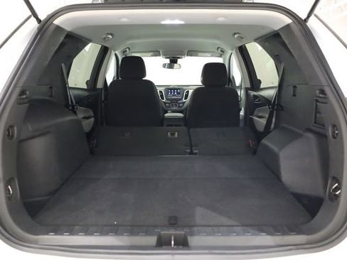 Used 2023 Chevrolet Equinox LT image 32
