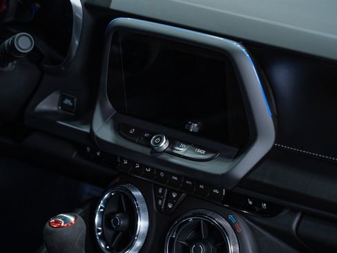 Used 2018 Chevrolet Camaro SS image 56