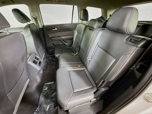 Certified 2023 Volkswagen Atlas SE w/ Panoramic Sunroof Package image 20