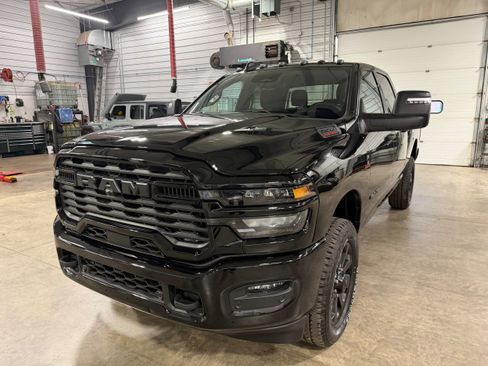 Used 2025 RAM 2500 Big Horn AWD/4WD image 41