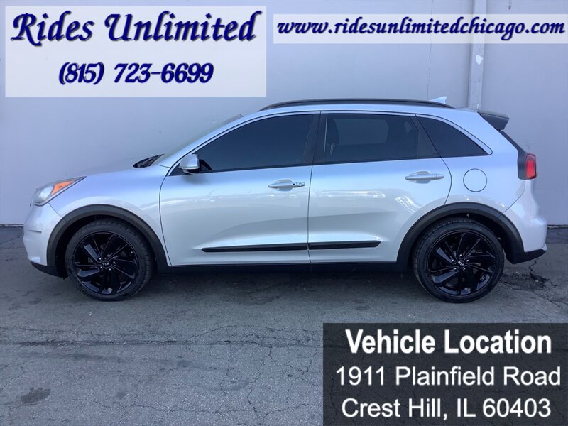 Used 2019 Kia Niro S Touring FWD image 2