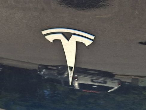 Used 2021 Tesla Model Y Long Range AWD/4WD image 34