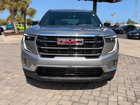 Used 2024 GMC Acadia Elevation w/ Luxury Package FWD image 5