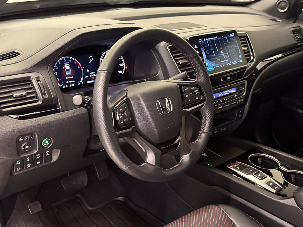 Certified 2025 Honda Ridgeline Black Edition image 19