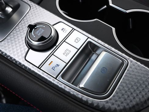 Used 2023 Genesis G70 2.0T w/ Sport Prestige Package image 34