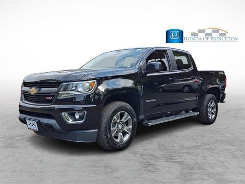 Used 2018 Chevrolet Colorado Z71 AWD/4WD image 3