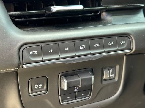 Used 2021 Cadillac Escalade ESV Sport Platinum w/ LPO, ONYX Package AWD/4WD image 33