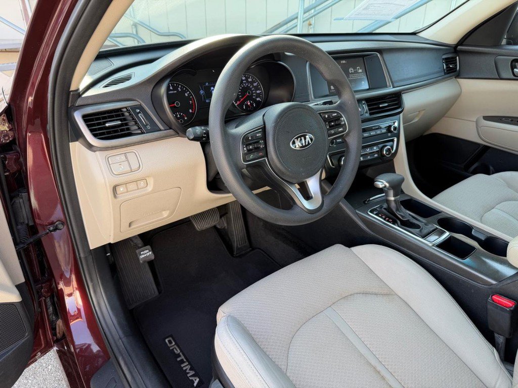 Used 2018 Kia Optima LX FWD image 17