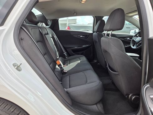 Used 2024 Chevrolet Malibu LT FWD image 17