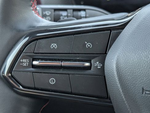 Certified 2025 Chevrolet Equinox RS image 13