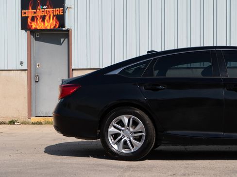 Used 2019 Honda Accord LX image 12