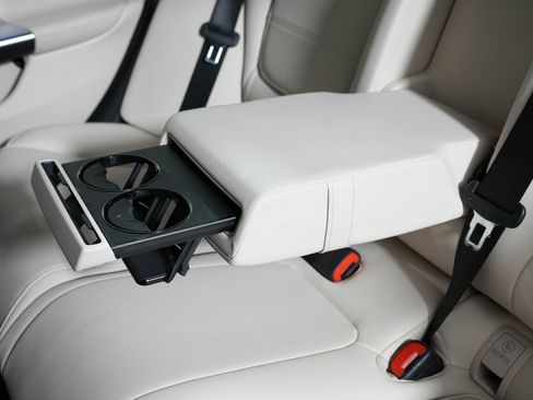 Certified 2023 Mercedes-Benz C 300 4MATIC Sedan image 28