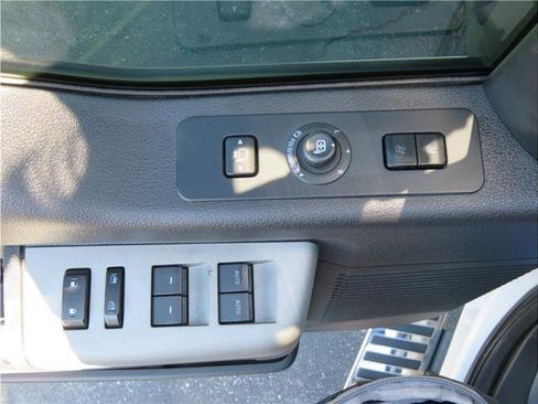 Used 2015 Ford F350 Lariat w/ Lariat Interior Package image 10