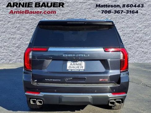 Used 2025 GMC Yukon Denali w/ Advanced Technology Package AWD/4WD image 10