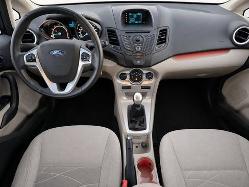 Used 2014 Ford Fiesta SE FWD image 32