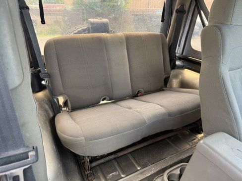 Used 2004 Jeep Wrangler Sahara AWD/4WD image 13