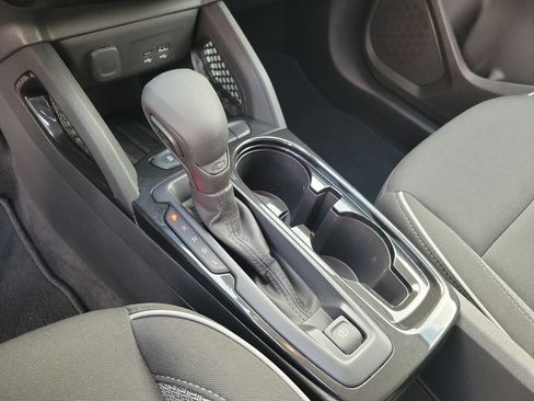 Used 2025 Chevrolet TrailBlazer LT FWD image 29