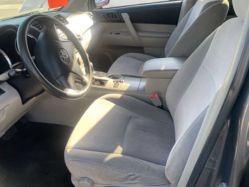 Used 2011 Toyota Highlander 2WD image 15