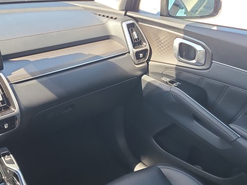 Used 2023 Kia Sorento SX FWD image 18