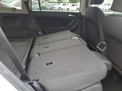 Used 2019 Volkswagen Tiguan S w/ Driver Assistance Package AWD/4WD image 29