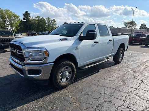 Used 2024 RAM 3500 Tradesman AWD/4WD image 5