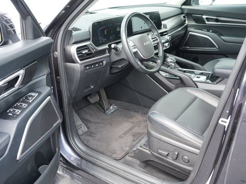 Used 2025 Kia Telluride S AWD/4WD image 13