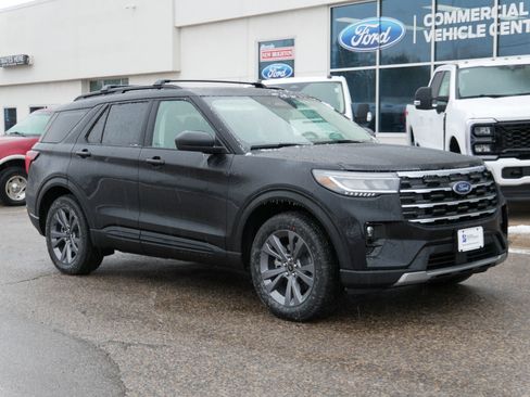 New 2026 Ford Explorer Active w/ Active Comfort Package image 4