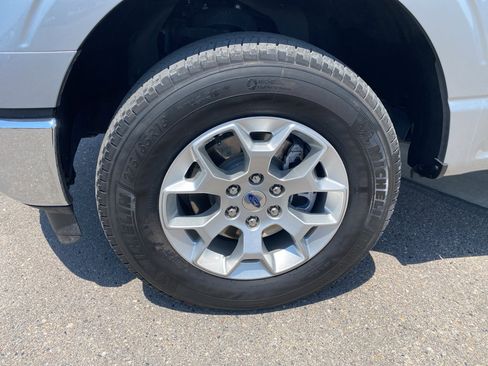 Used 2023 Ford F150 XLT image 2