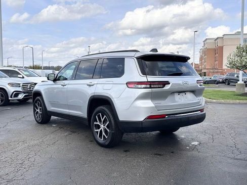 Used 2024 Jeep Grand Cherokee L Limited w/ Luxury Tech Group II image 8