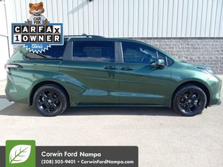 Used 2025 Toyota Sienna XLE Woodland Edition video 2