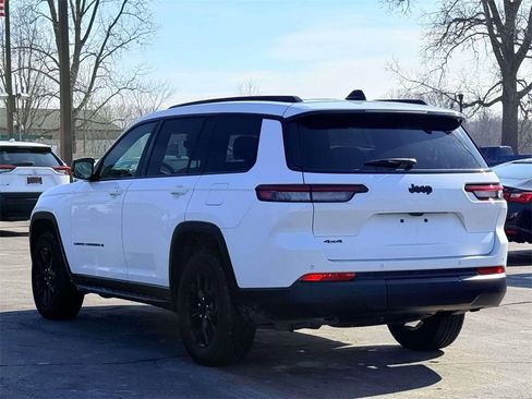 Used 2024 Jeep Grand Cherokee L Laredo image 8
