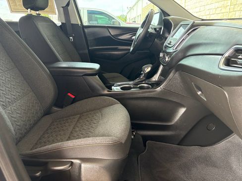 Used 2022 Chevrolet Equinox LT FWD image 18