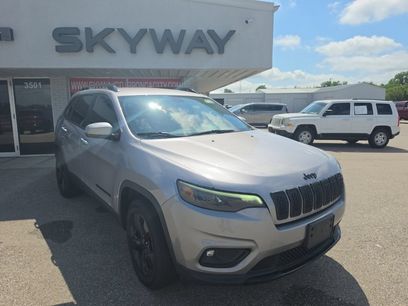 Used 2019 Jeep Cherokee Latitude Plus