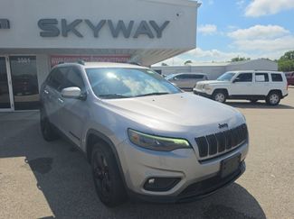 Used 2019 Jeep Cherokee Latitude Plus AWD/4WD video 1
