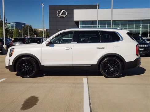 Used 2020 Kia Telluride SX w/ Towing Package image 4