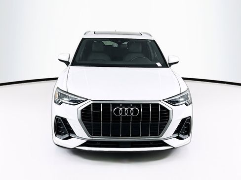 Used 2024 Audi Q3 2.0T Premium AWD/4WD image 2