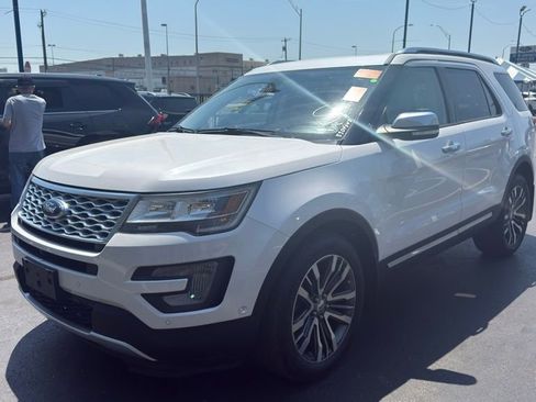 Used 2017 Ford Explorer Platinum AWD/4WD image 6