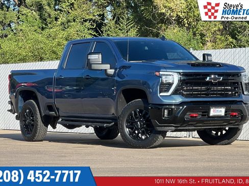 Used 2025 Chevrolet Silverado 2500 LT w/ Trail Boss Package AWD/4WD image 1