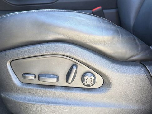 Used 2023 Porsche Cayenne Platinum Edition AWD/4WD image 22