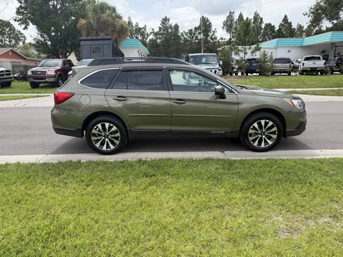 Used 2017 Subaru Outback 2.5i Limited AWD/4WD image 8