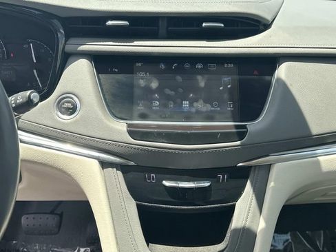 Certified 2025 Cadillac XT5 Luxury FWD image 25