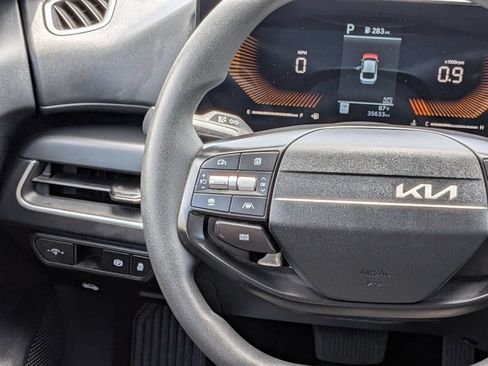 Used 2025 Kia K4 FWD image 16
