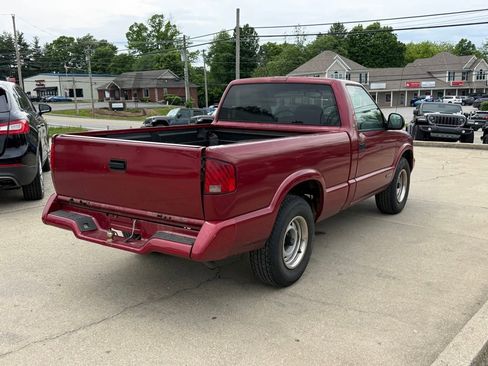 Used 1996 Chevrolet S10 Pickup 2WD Regular Cab image 22