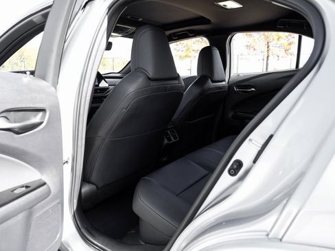 Used 2023 Lexus UX 250h FWD w/ Premium Package image 43