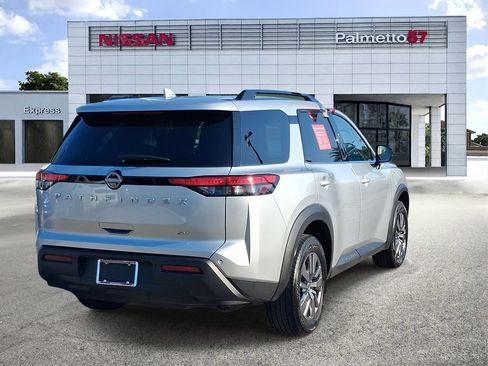 Certified 2024 Nissan Pathfinder SV FWD image 6
