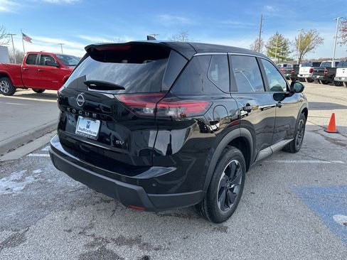 Used 2024 Nissan Rogue SV image 30