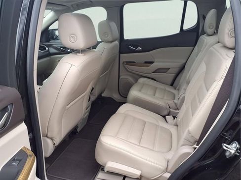 Certified 2018 GMC Acadia Denali w/ Technology Package image 25