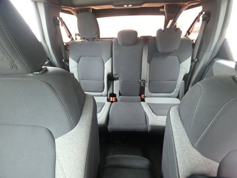 Used 2023 Ford Bronco Base image 20
