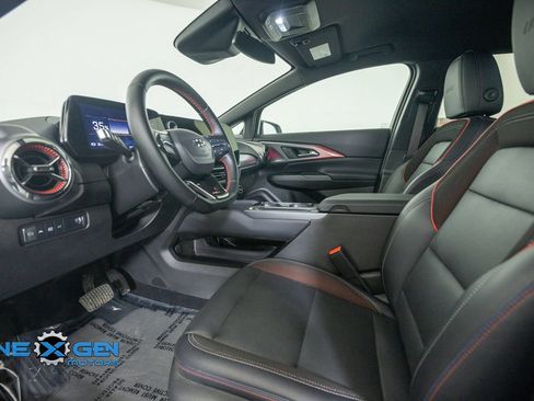 Used 2024 Chevrolet Equinox EV RS FWD image 10