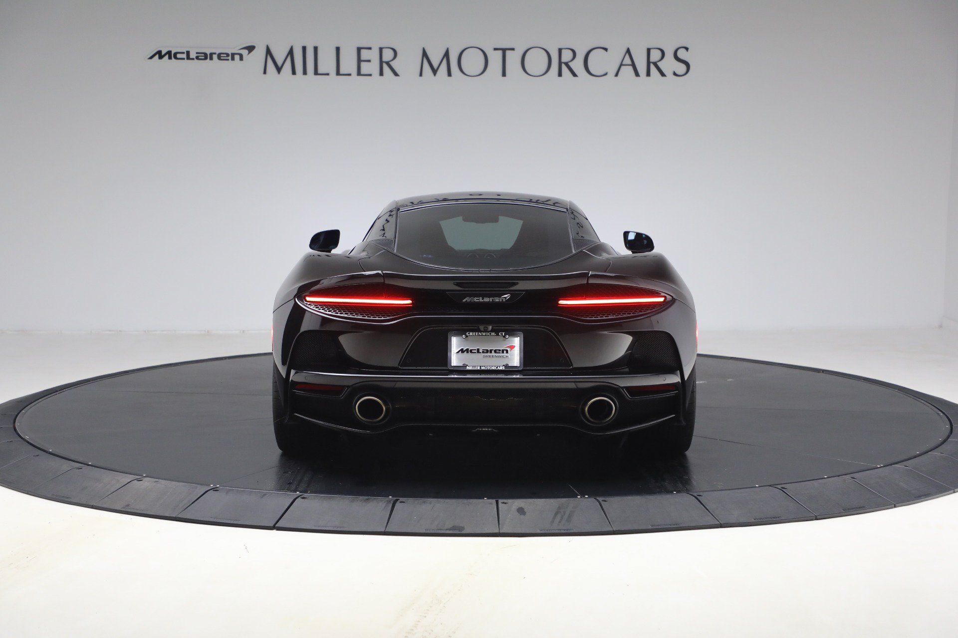 Used 2023 McLaren GT RWD image 6